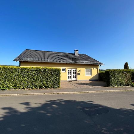 Wohnung Mit Panoramablick Gerolstein Bagian luar foto