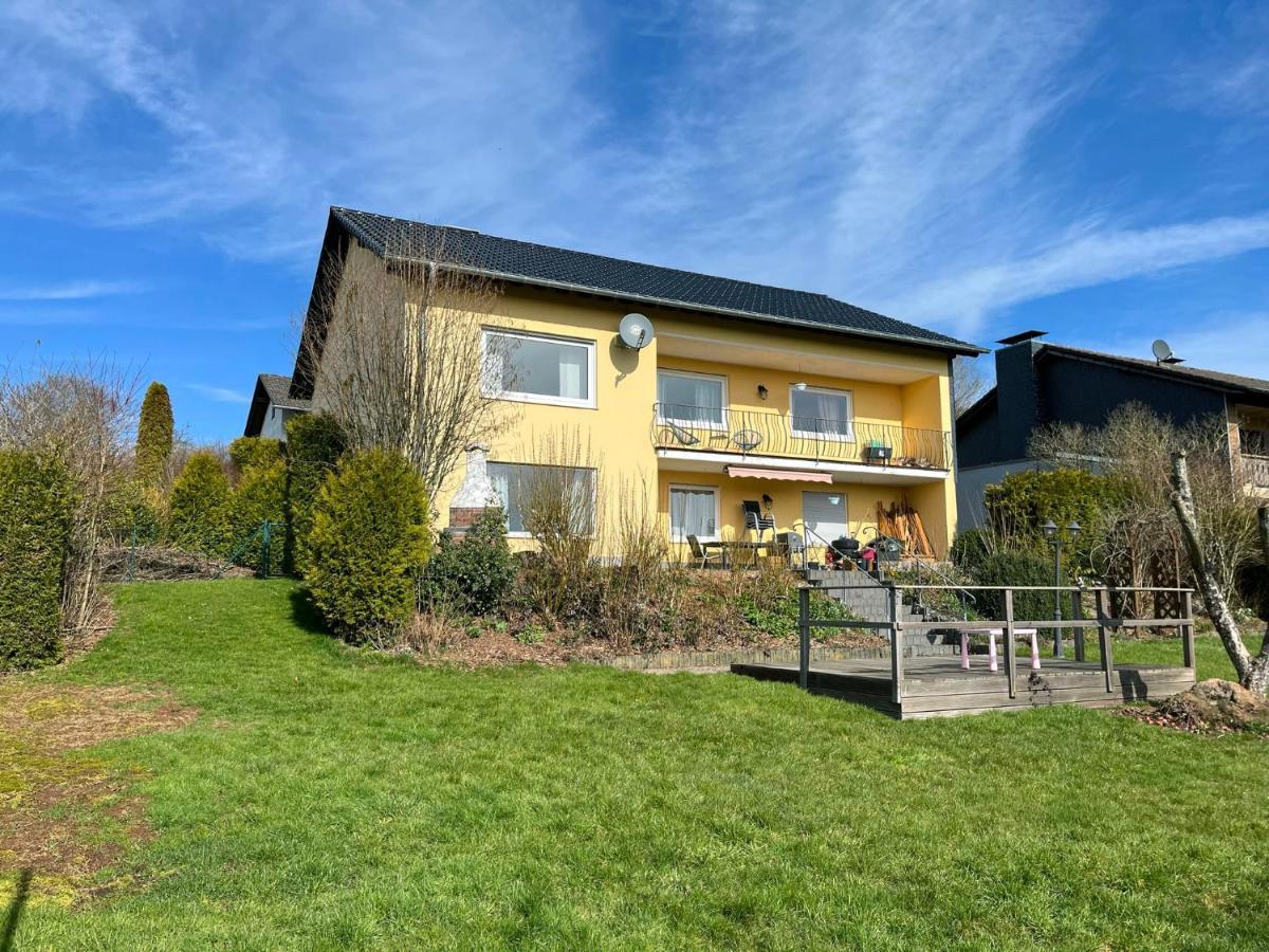 Wohnung Mit Panoramablick Gerolstein Bagian luar foto