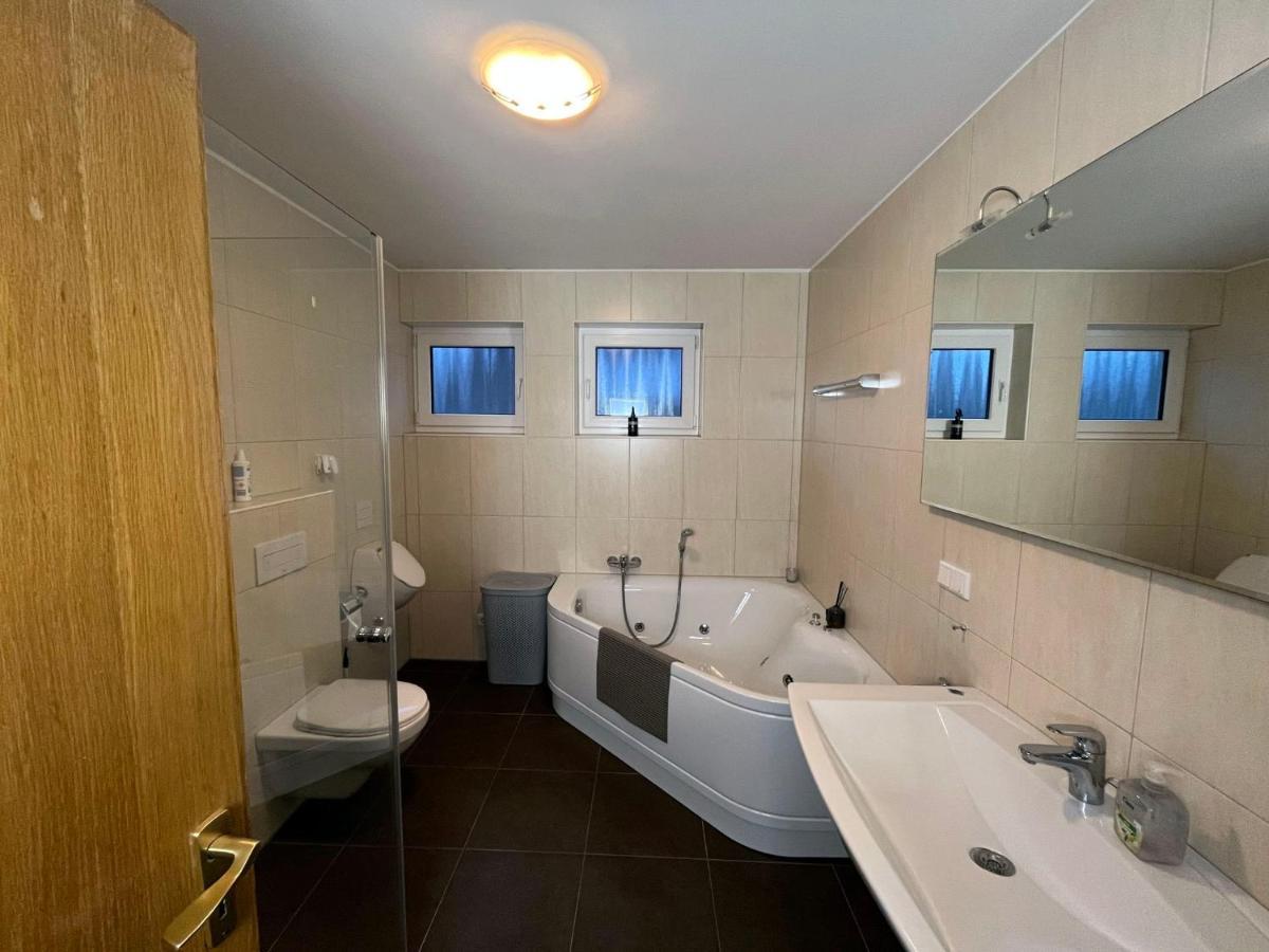 Wohnung Mit Panoramablick Gerolstein Bagian luar foto