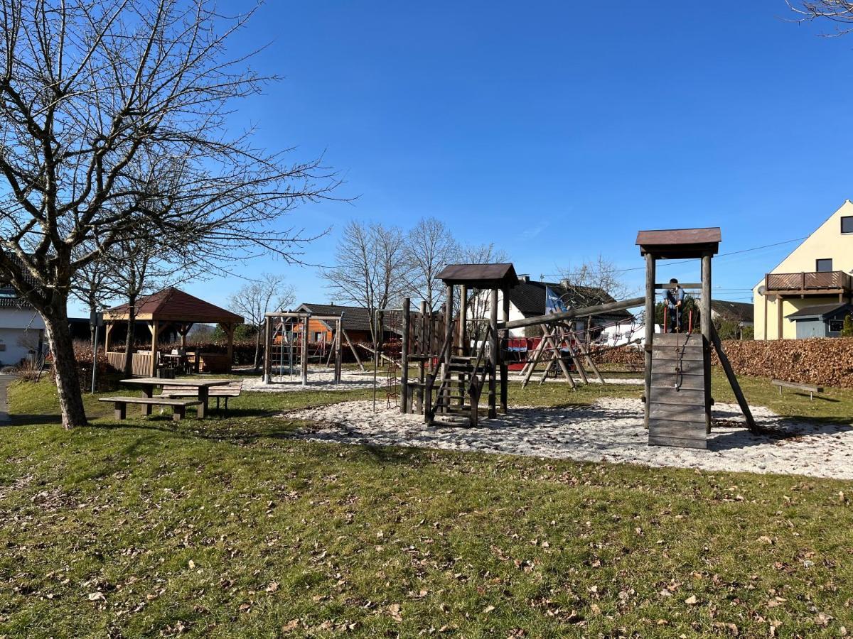 Wohnung Mit Panoramablick Gerolstein Bagian luar foto
